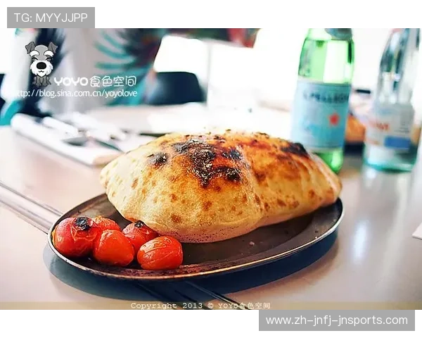 足球食尚运动餐饮潮流空间